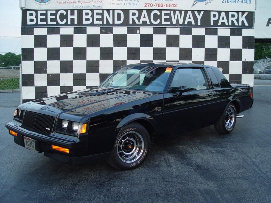  Buick Grand National 1982 года  (фото 7 из 9)